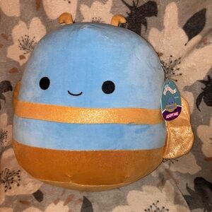 Squishmallows NWT Queen Bee